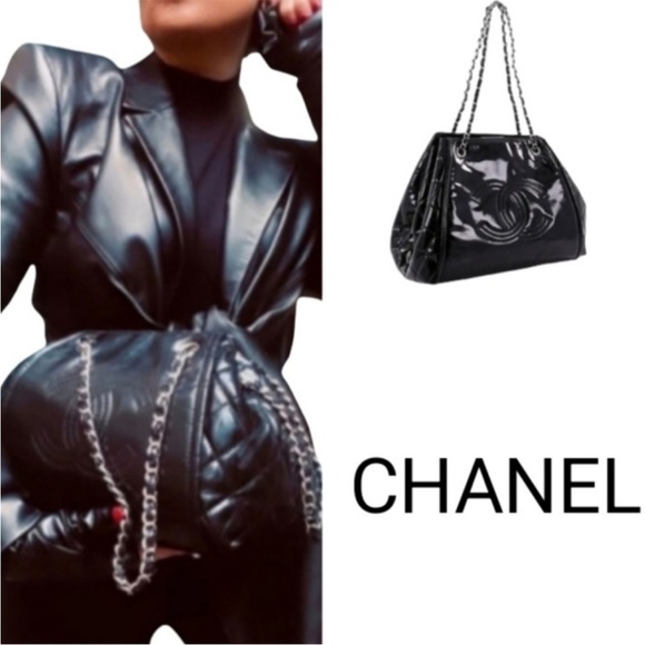 REPOSTING Authentic Chanel Cruise Line 2010-2011 Black Shoulder Bag - Picture 3 of 17